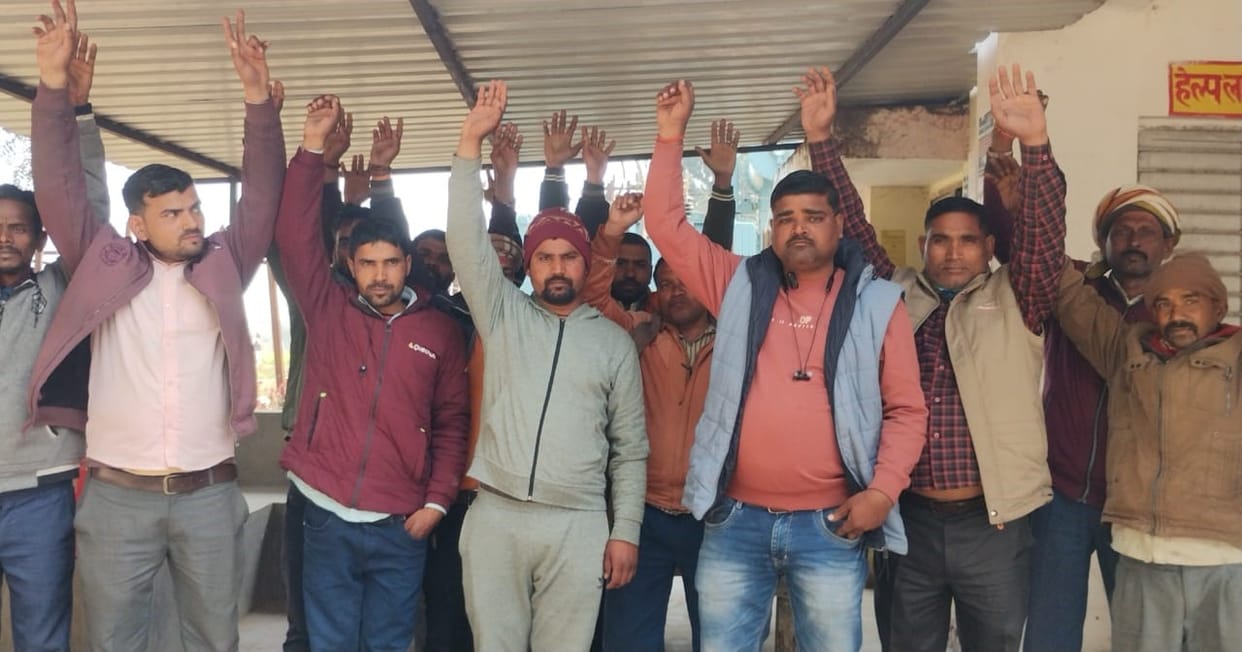 Contract workers went on strike for the reinstatement of the dismissed employees