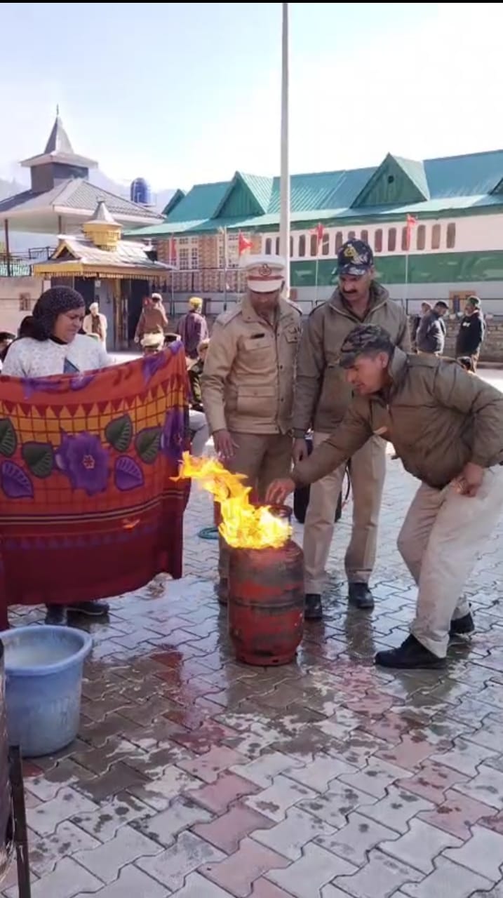 People in Dalgaon were told how to extinguish fire