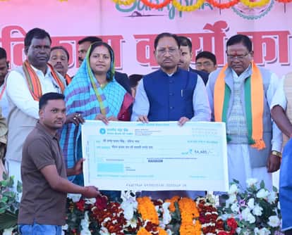 CM Sai reached Bhatgaon to promote traditional dance form of Surguja