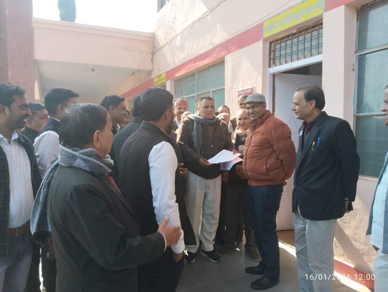 Lawyers chanted slogans and submitted a memorandum to the Tehsildar over the assault on their colleague.