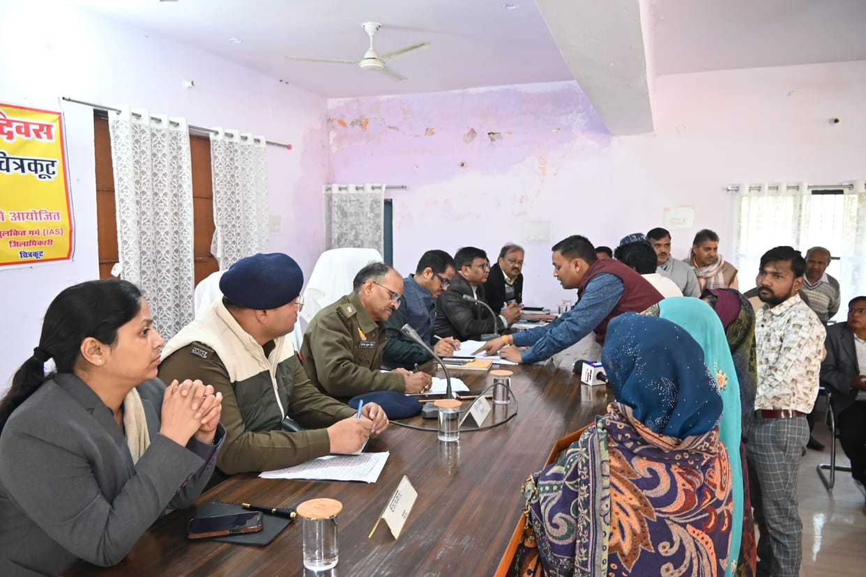 Electricity officer did not reach the resolution day, so one day's salary was withheld