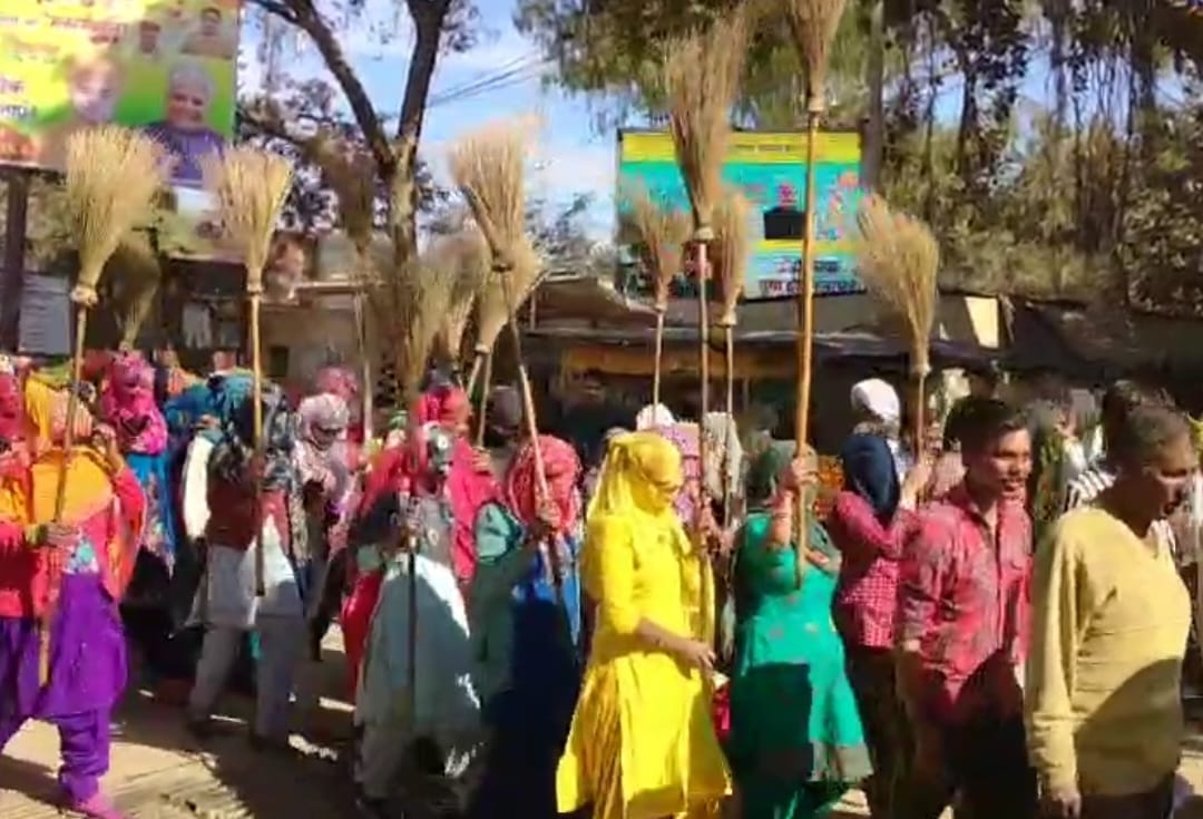 Sanitation workers protested against not getting salary for two months.