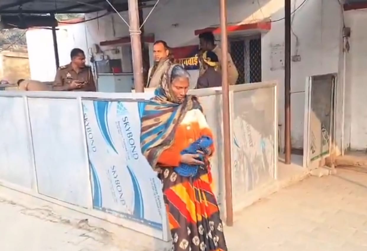 Grandmother reached SP office with dead body of newborn seeking justice