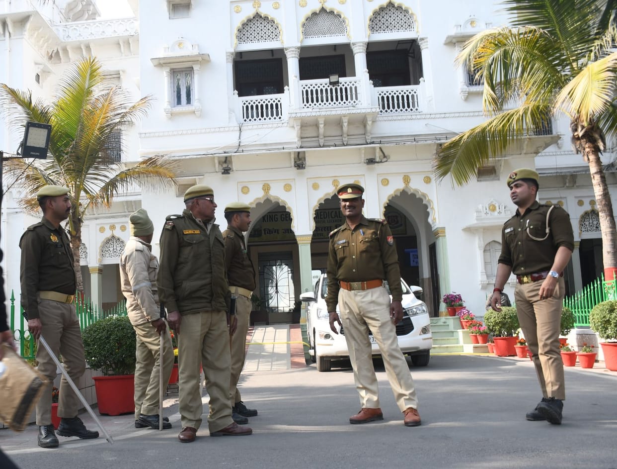 Security beefed up at KGMU; heavy police force deployed from the main gate to the Vice Chancellor's office