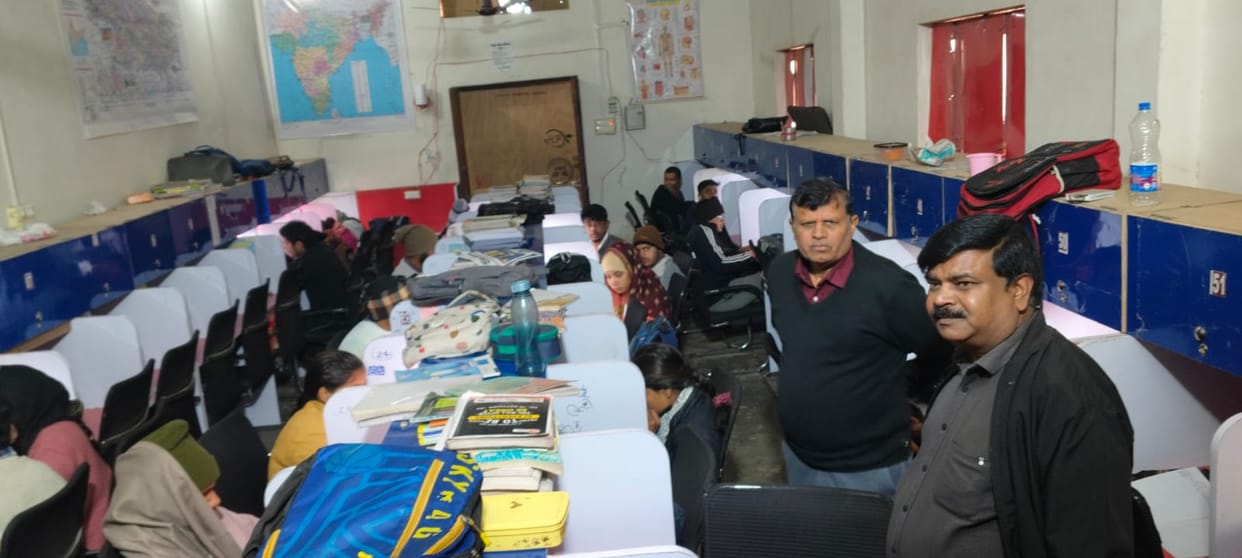 Notice to operators of 6 illegally running libraries