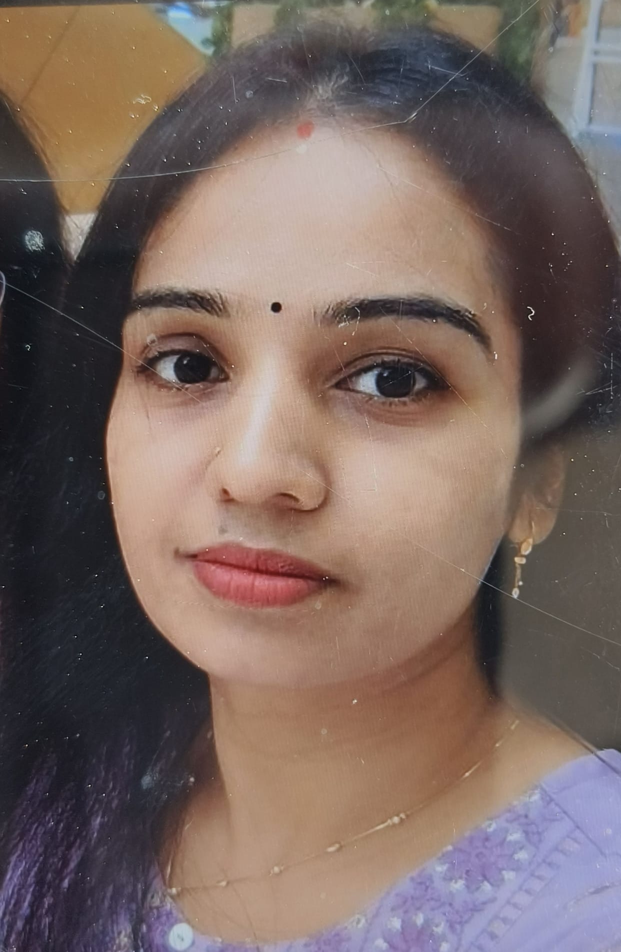 A relative who entered the house with the intention of robbery murdered the teacher's wife.