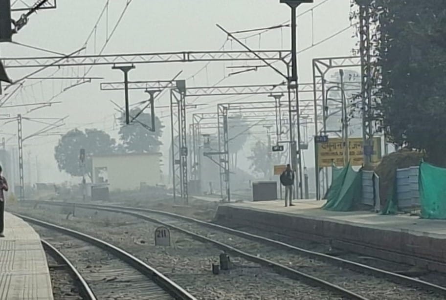 The Intercity Express arrived nine hours late due to fog