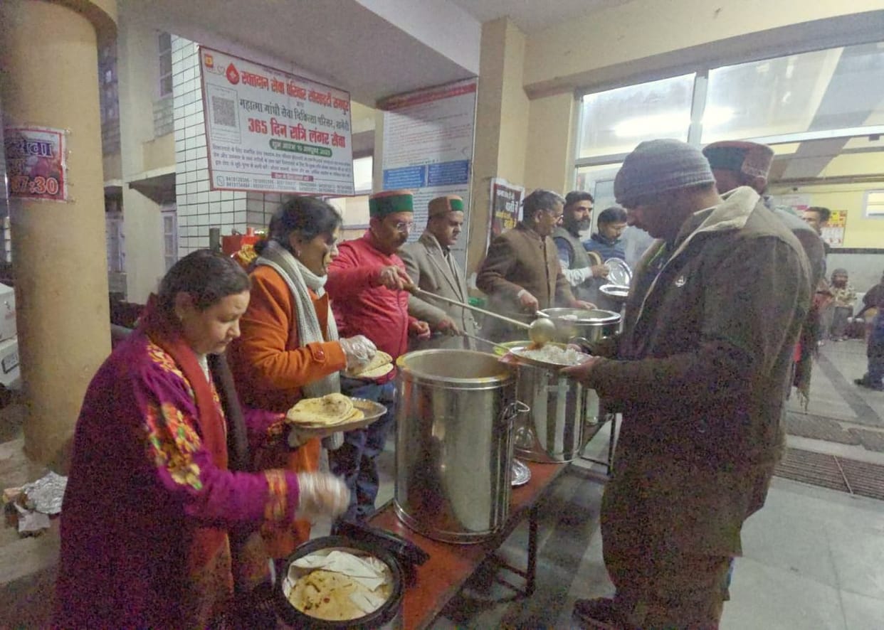 Members of Seva Bharti conducted langar service at Kheneri Hospital