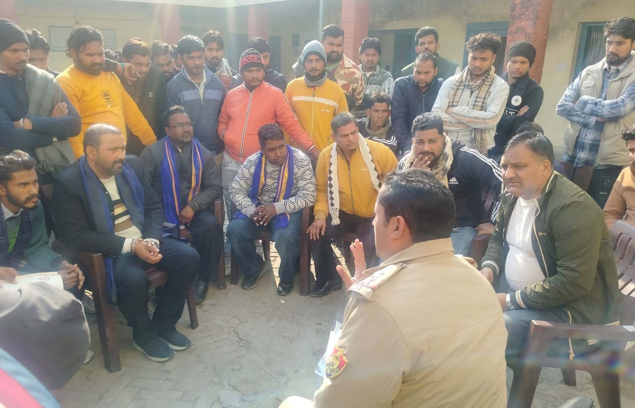 Allegations of falsely implicating the driver in the accident; commotion at Sadhaura police station