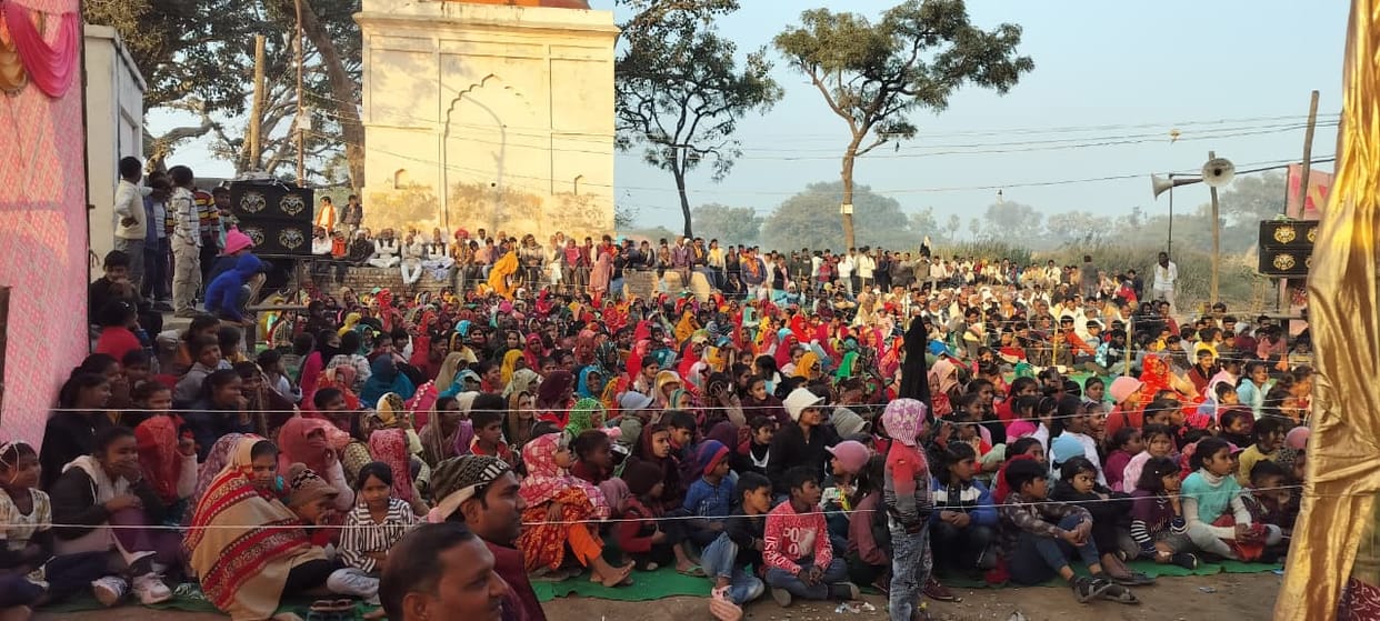 The audience was delighted to see the enactment of the friendship between Shri Ram and Sugreeva.
