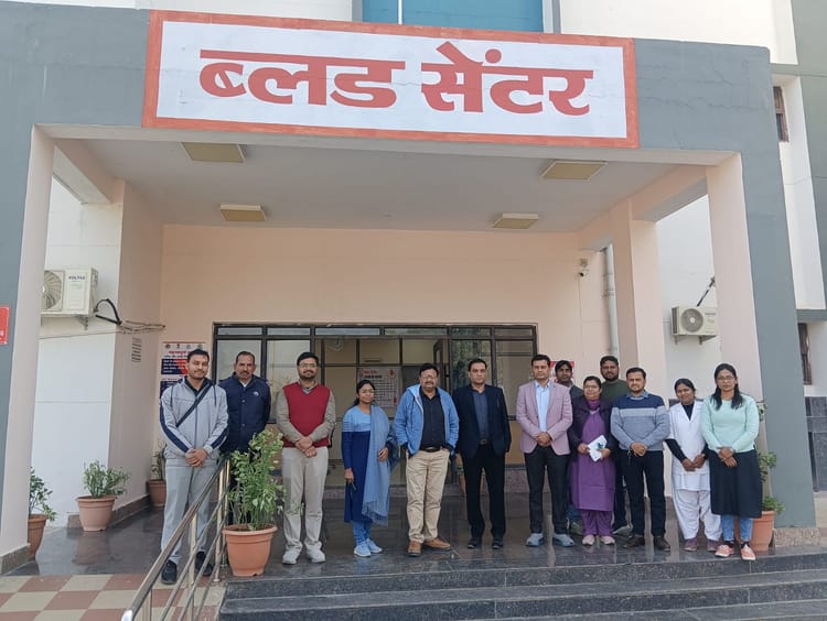 Shahdol News: मेडिकल कॉलेज में ब्लड सेंटर की तैयारी तेज, संयुक्त संचालक ने लिया व्यवस्थाओं का जायजा