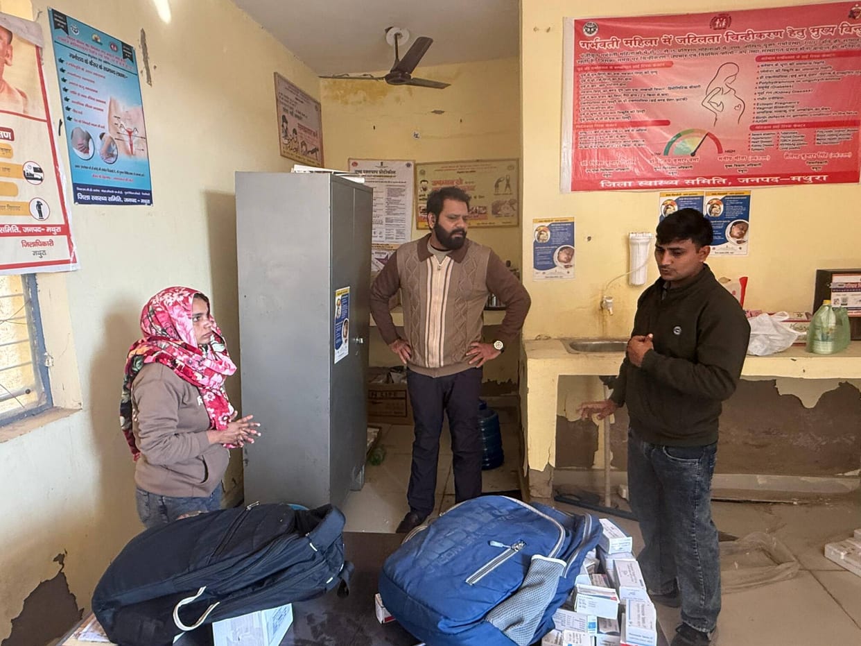 Goods stolen from Ayushman Arogya Kendra in Akbarpur