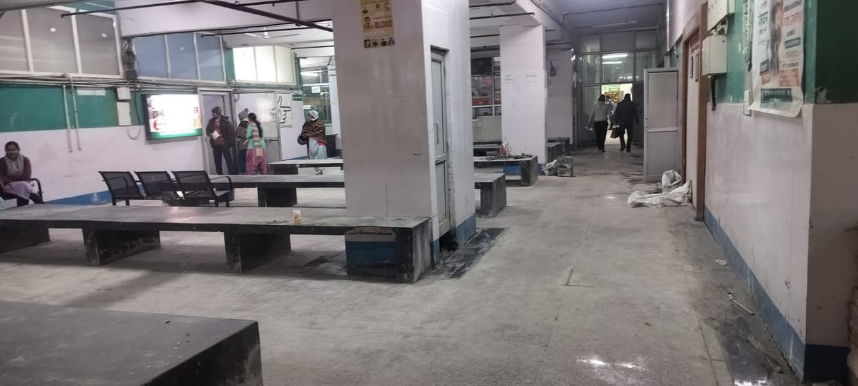 A visually impaired person opened the eyes of those responsible; unique tiles will now be installed in the hospital.