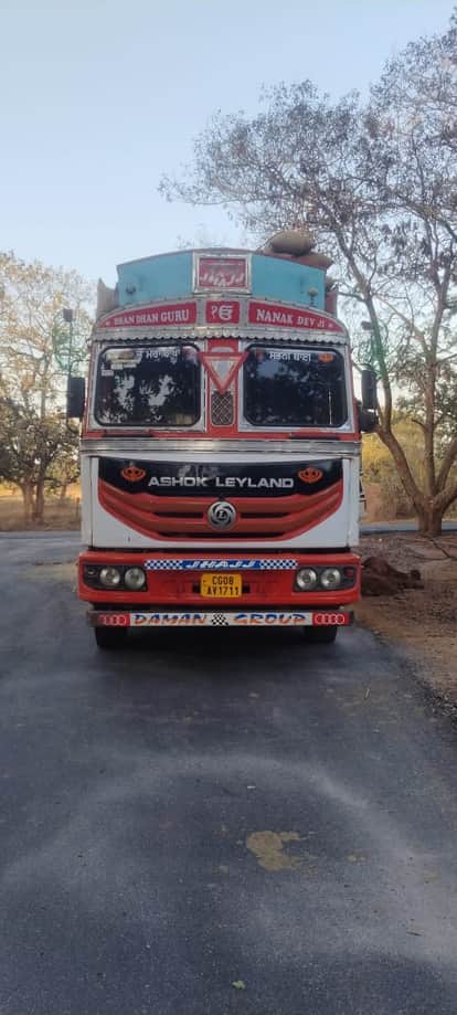 Balod: High-tech surveillance challenged, a truck loaded with 900 sacks of paddy found abandoned in forest