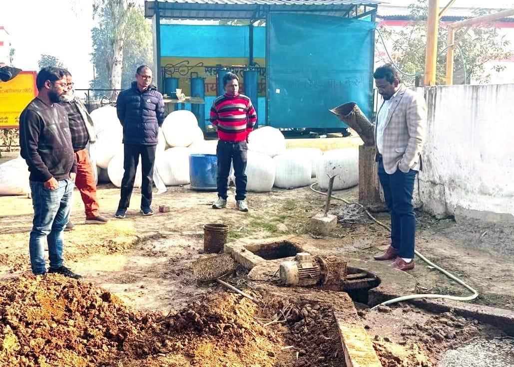 The cowshed started generating electricity from the biogas plant, bringing light to the area