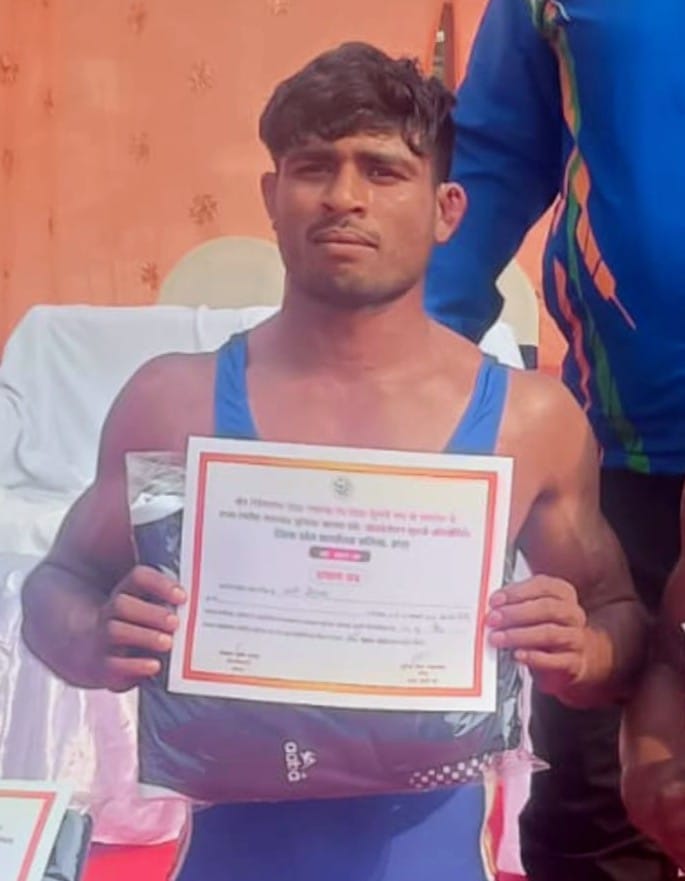 Ali Mohammad won gold in state level wrestling competition