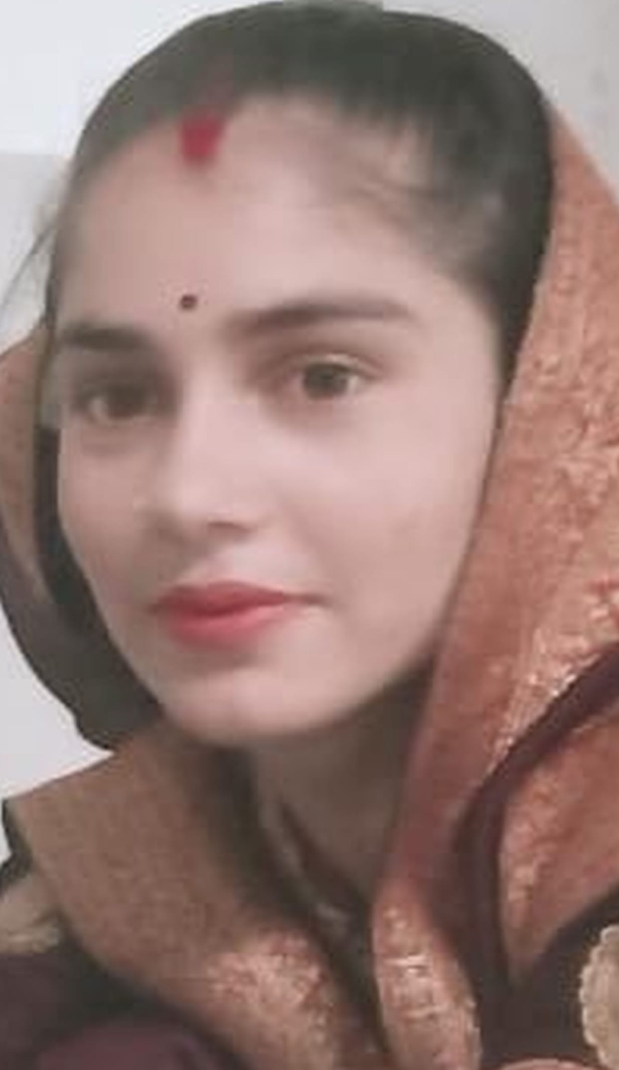 Reprimanded for putting less oil in vegetables, woman hangs herself to death