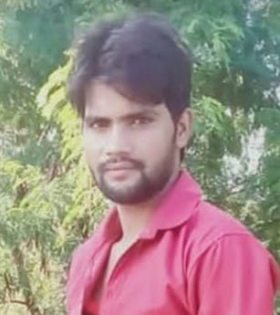 The body of a vendor who had gone for police verification was found in a field.