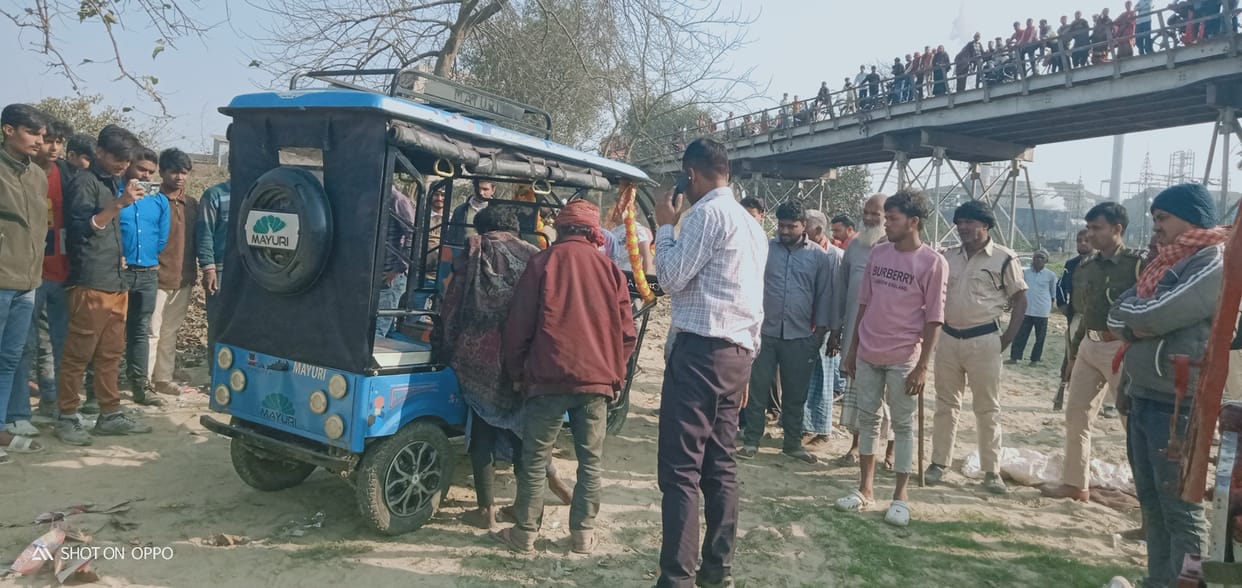 Bettiah bihar news Railway police attempt to throw body of a woman killed by a train police investigation