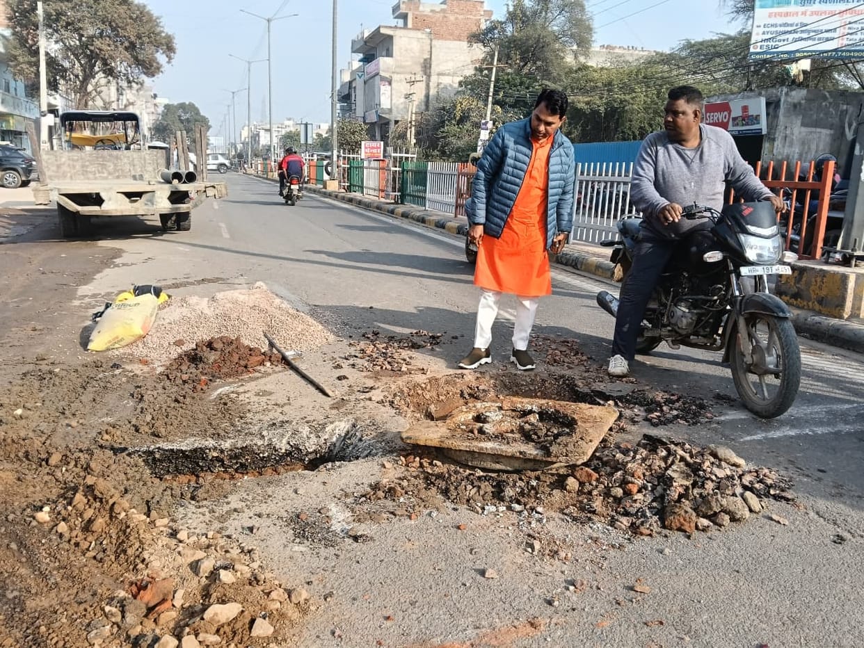 Pipelines were laid up to sewerage manholes at two locations to resolve the overflow drain problem.