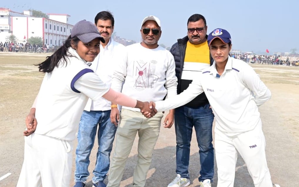 Prayagraj women's team defeated Varanasi