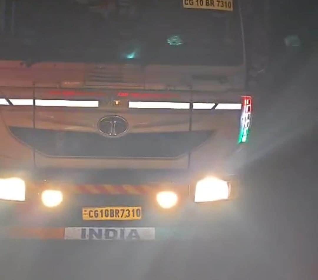 पुलिस ने ट्रक जब्त कर चालक को गिरफ्तार किया