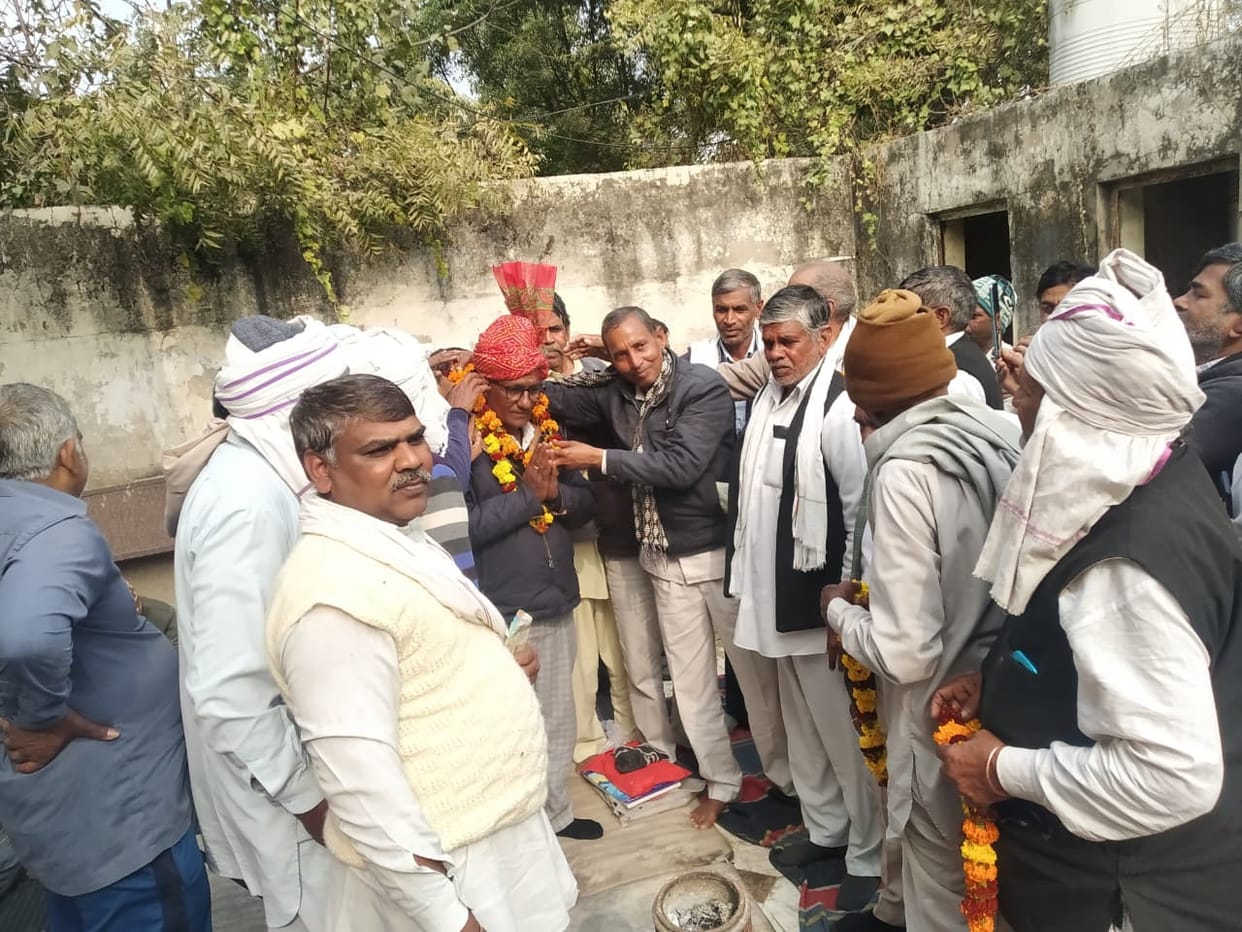 Mir Singh became the unopposed block head of Prajapati community