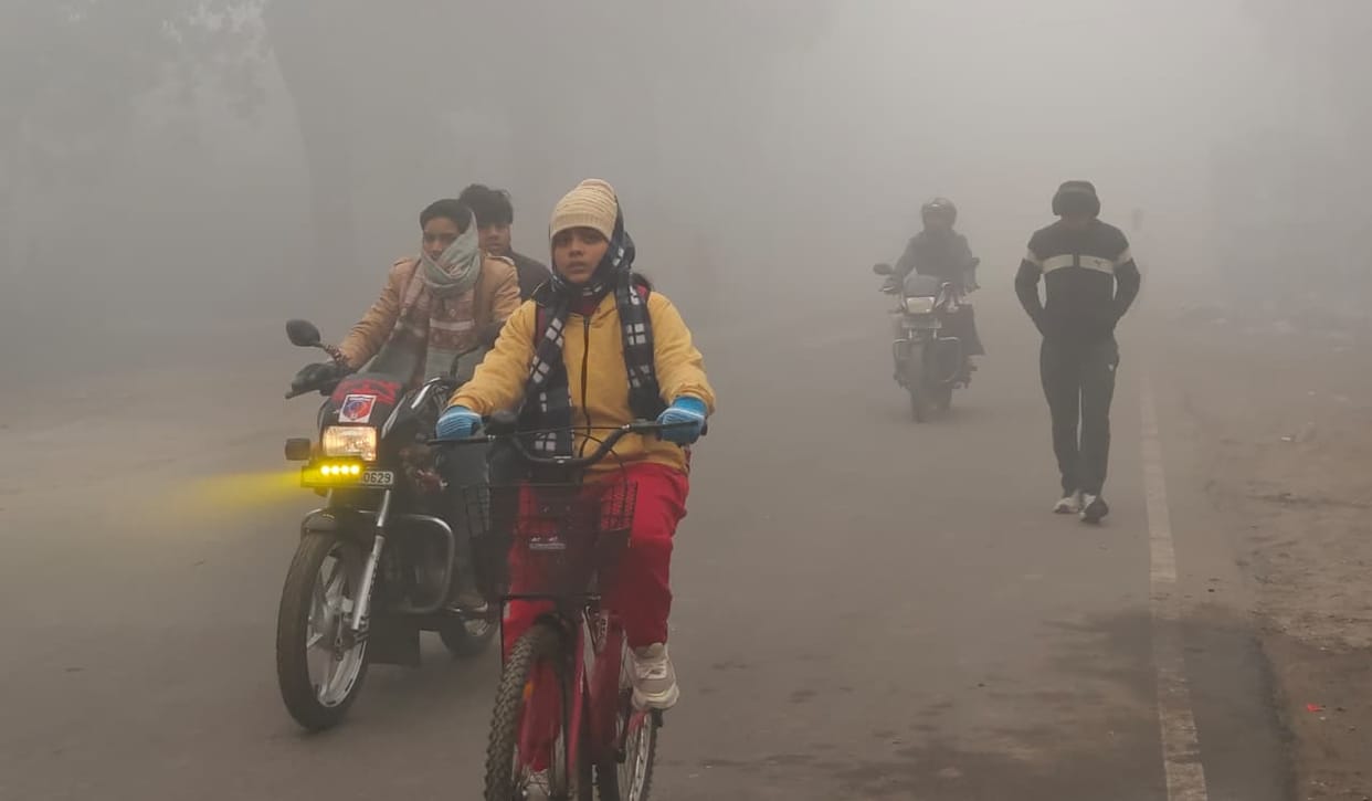The cold wind in the morning and evening along with fog is increasing the chill