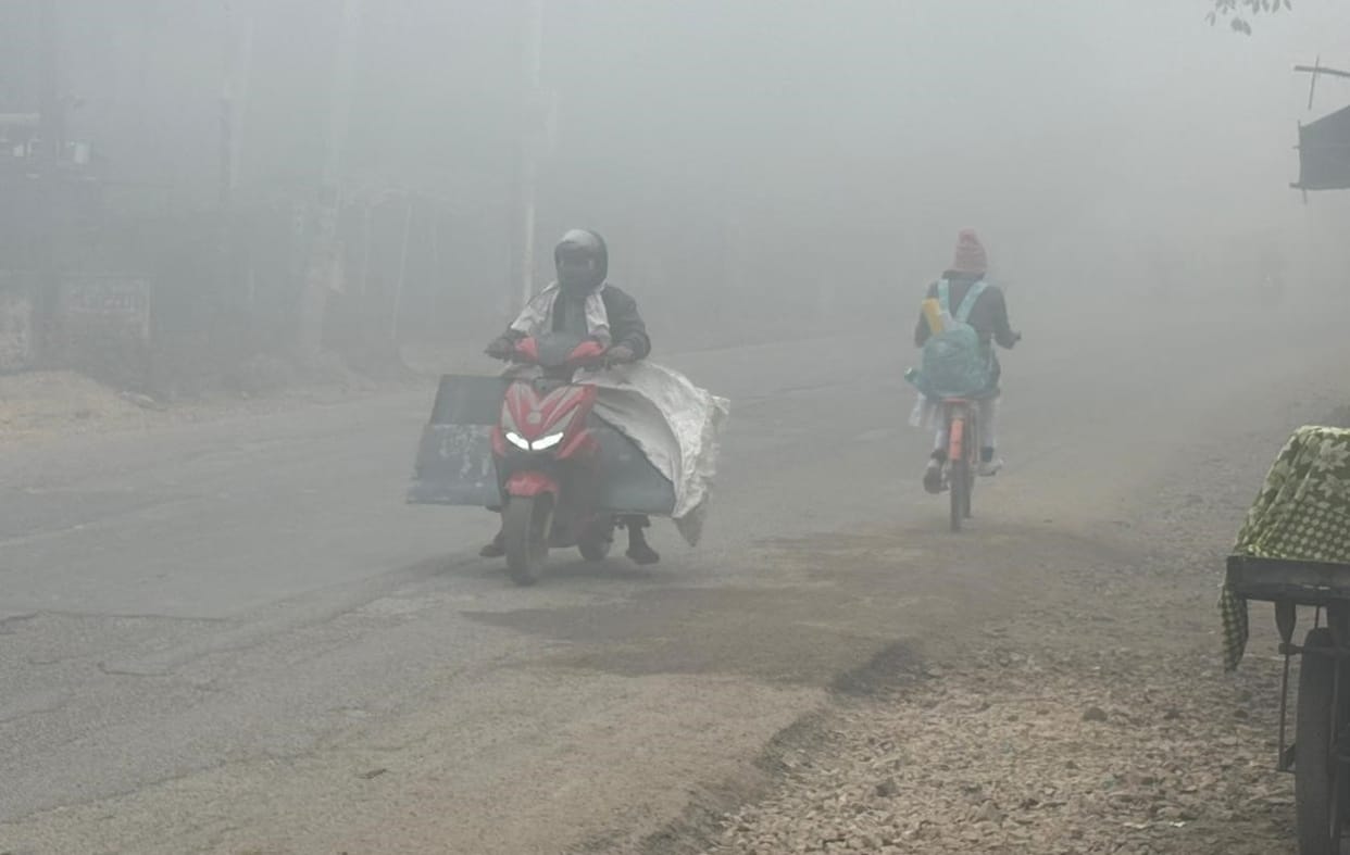 After 8 days, dense fog covered the area and the temperature also dropped by one degree.