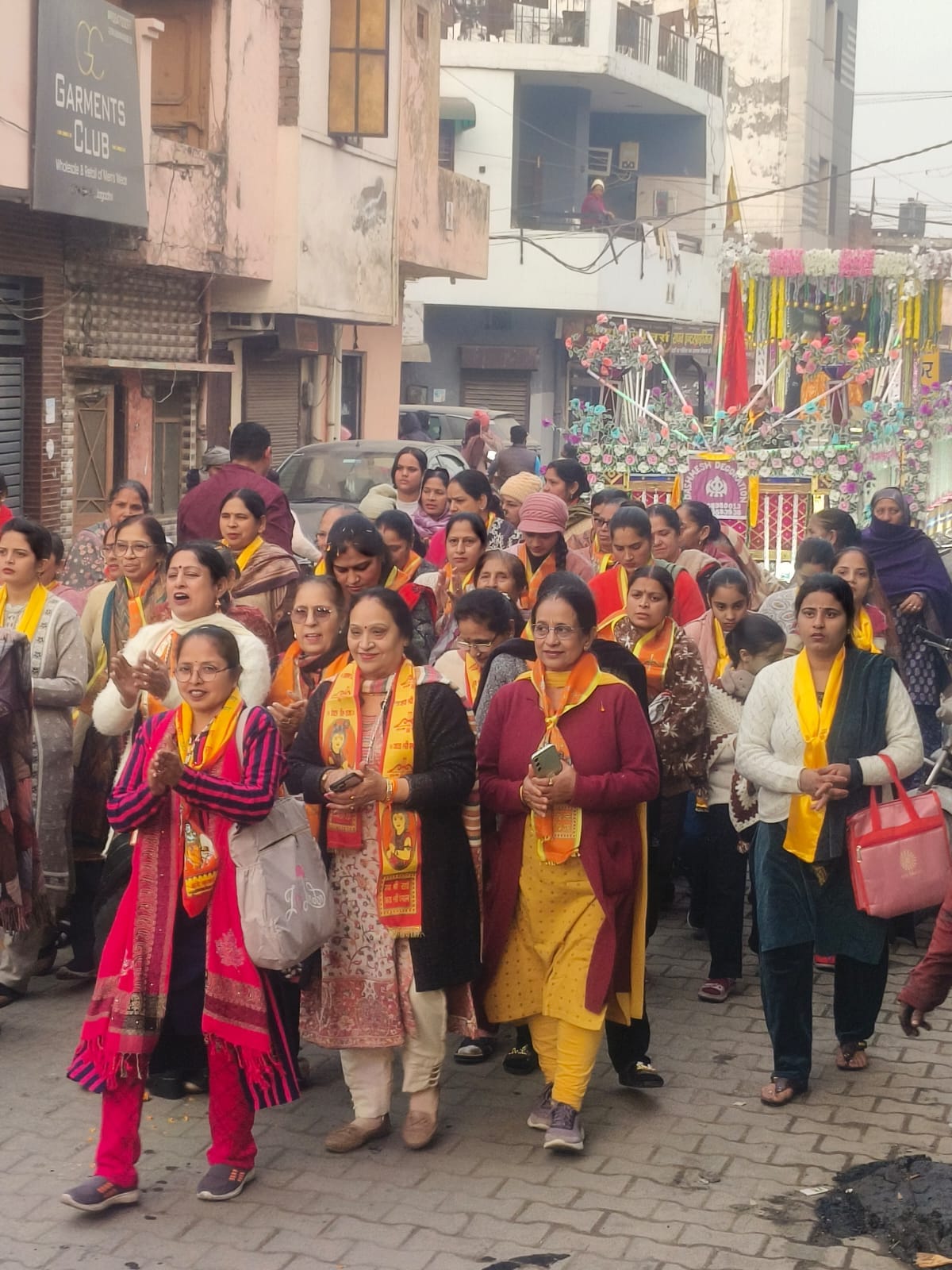 The procession was welcomed with a shower of flowers