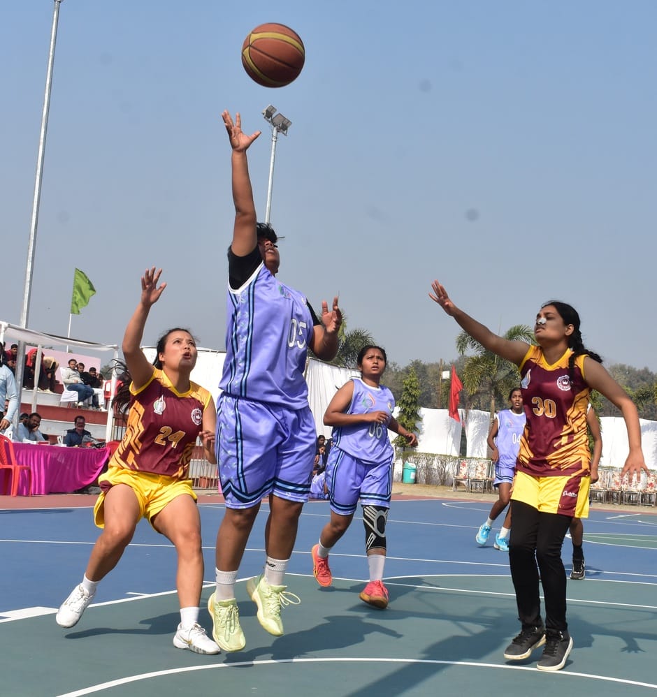 Ravenshaw University Cuttack, Surguja, Raipur and Kashi Vidyapeeth in the quarter finals