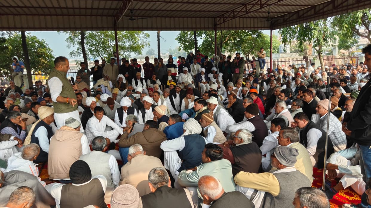 The father said, "I will not bow down so much that my respect is lost." The Panchayat gave the police a week's time.