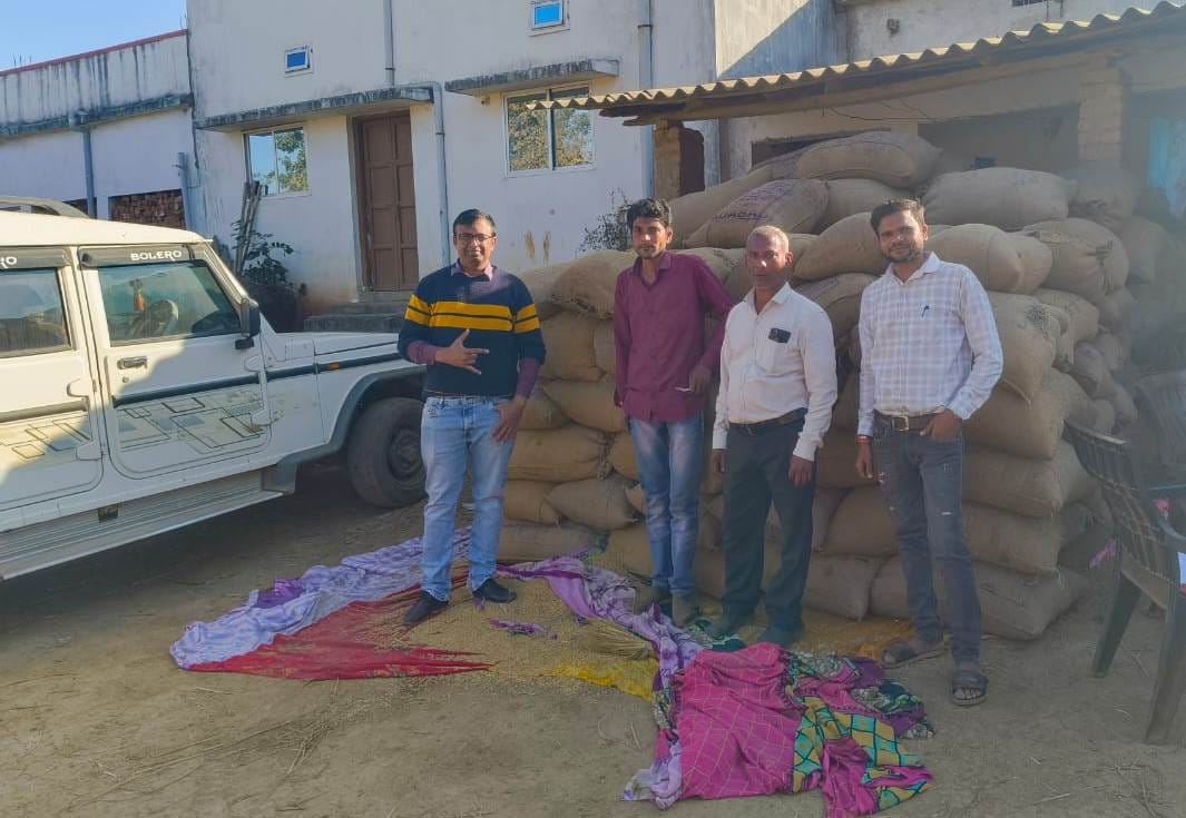 Action against illegal paddy in Rajnandgaon