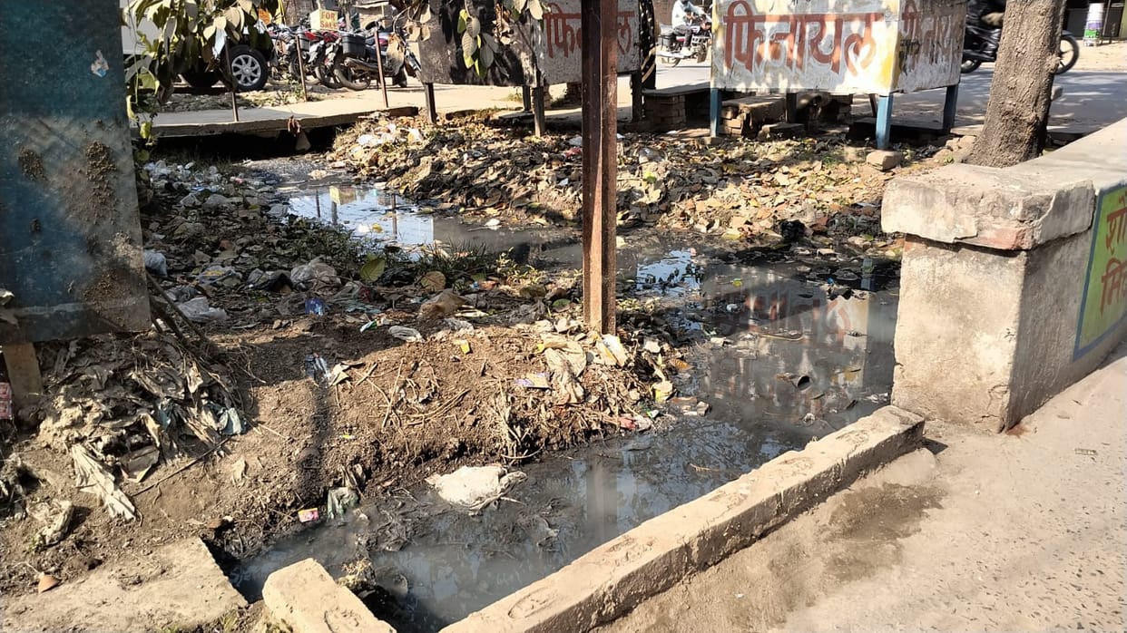 In Bharuhana, a town with a population of 15,000, overflowing drains are causing a surge in mosquito infestation.