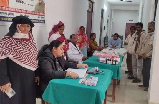 Siddharthnagar News : Arogya Mela: CMO gives instructions on testing arrangements, cleanliness