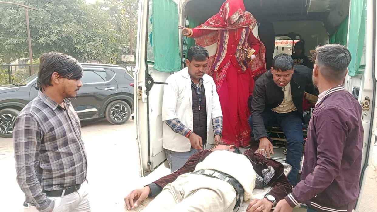 mainpuri news car accident 7 injured