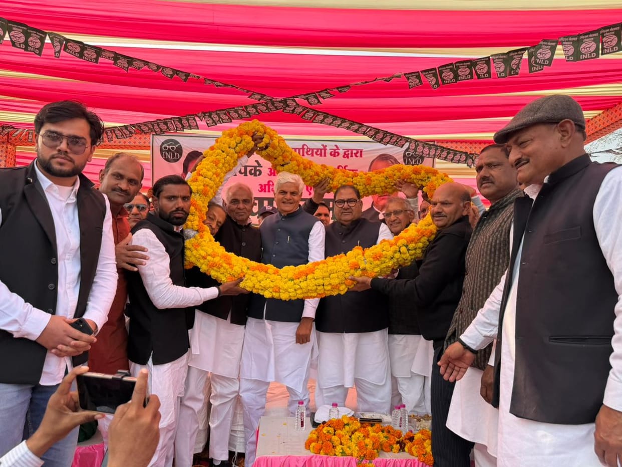 Radheshyam Sharma joins INLD with thousands of supporters.