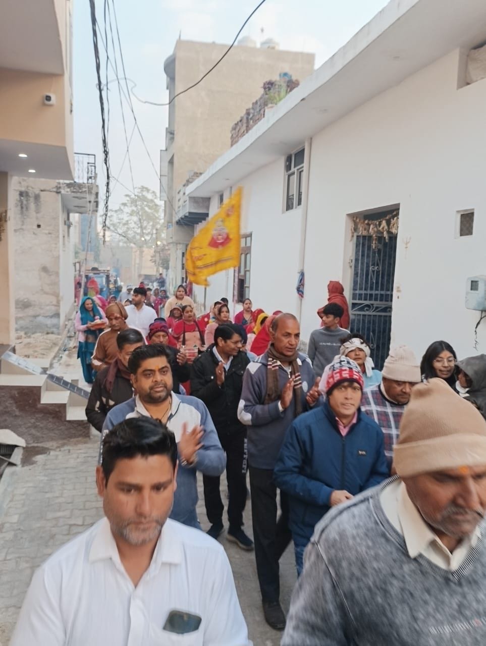 Ferry Radha Naam Prabhat en Mauni Amavasya