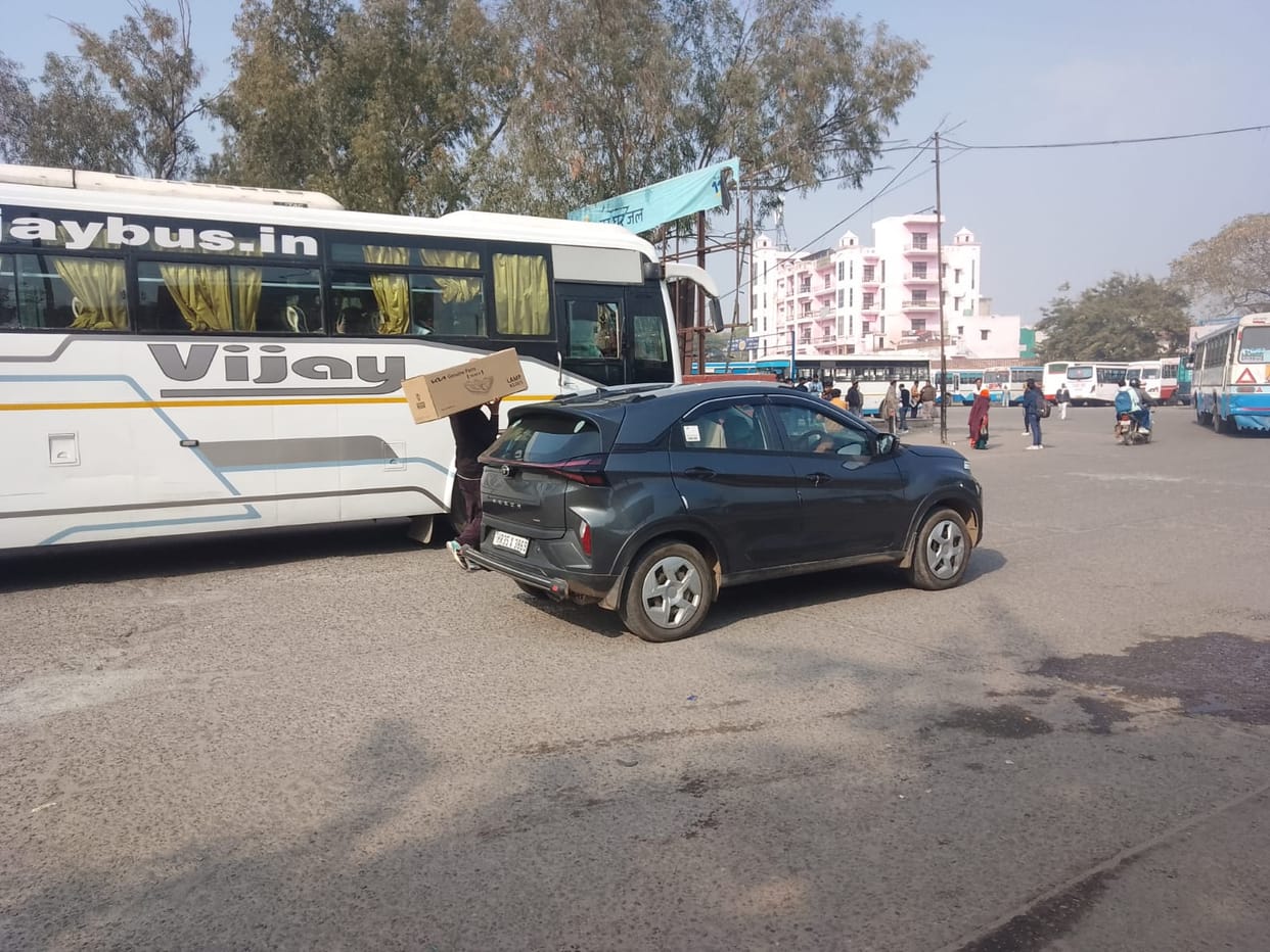 The ban on private vehicles entering the bus stand could not be enforced.