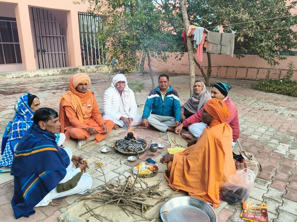 A havan (fire ritual) was performed at the temple in Patharwa on Mauni Amavasya.
