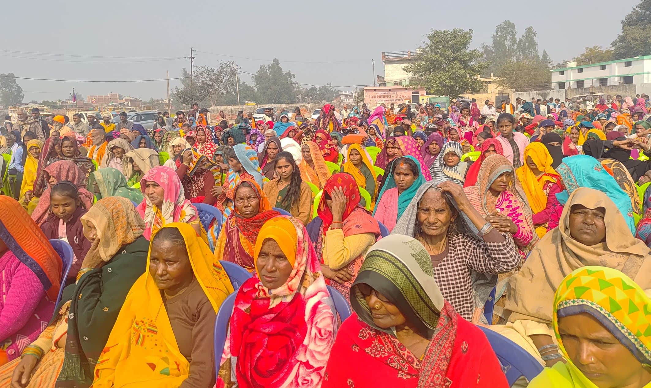 जैदपुर कस्बे में स्थित जिला पंचायत मैदान में प्रथम महिला शिक्षका सावित्री बाई फुले व मुस्लिम सम