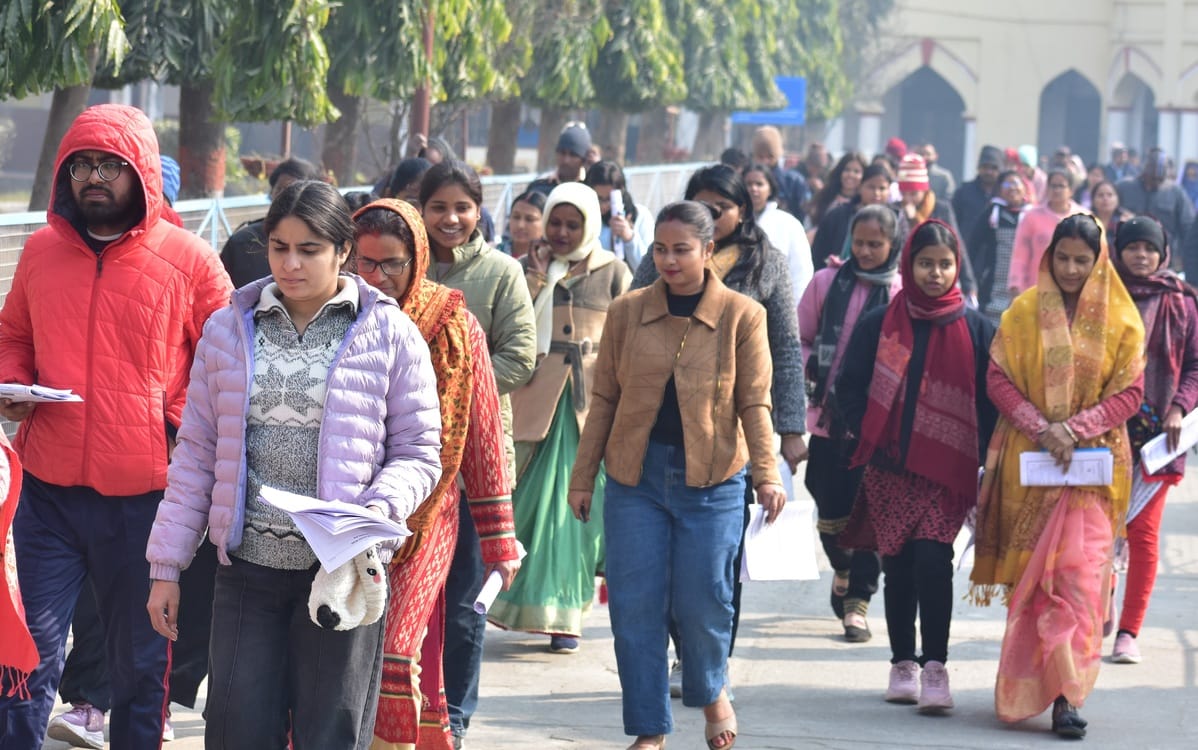 Teacher recruitment exam was conducted in two shifts at 34 centres in the city, security arrangements were in place.