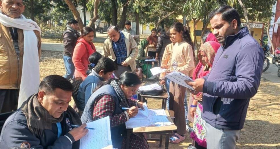 9562 people applied for new voter registration and amendments.
