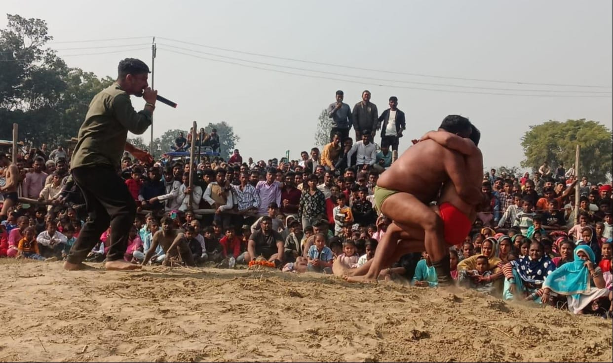 Ravi Shankar defeated Monty Pehelwan.