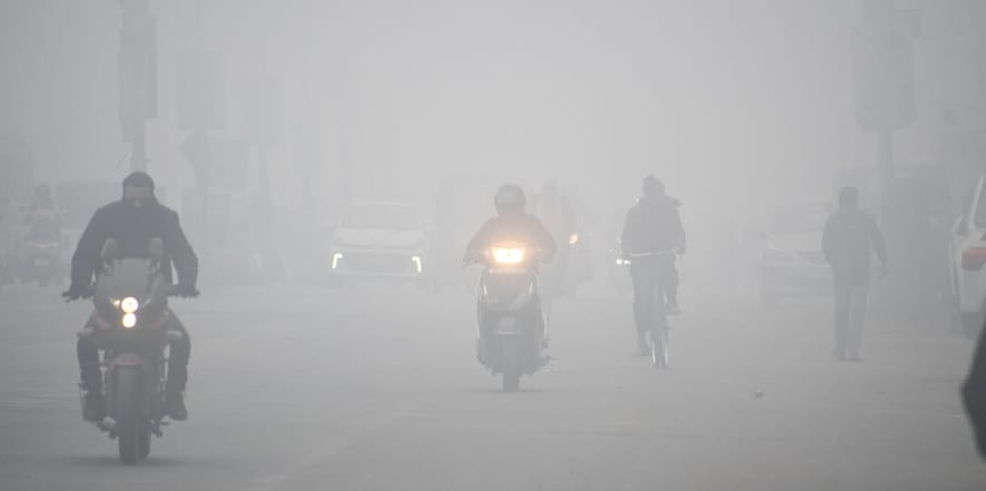 Temperatures improve, fog persists