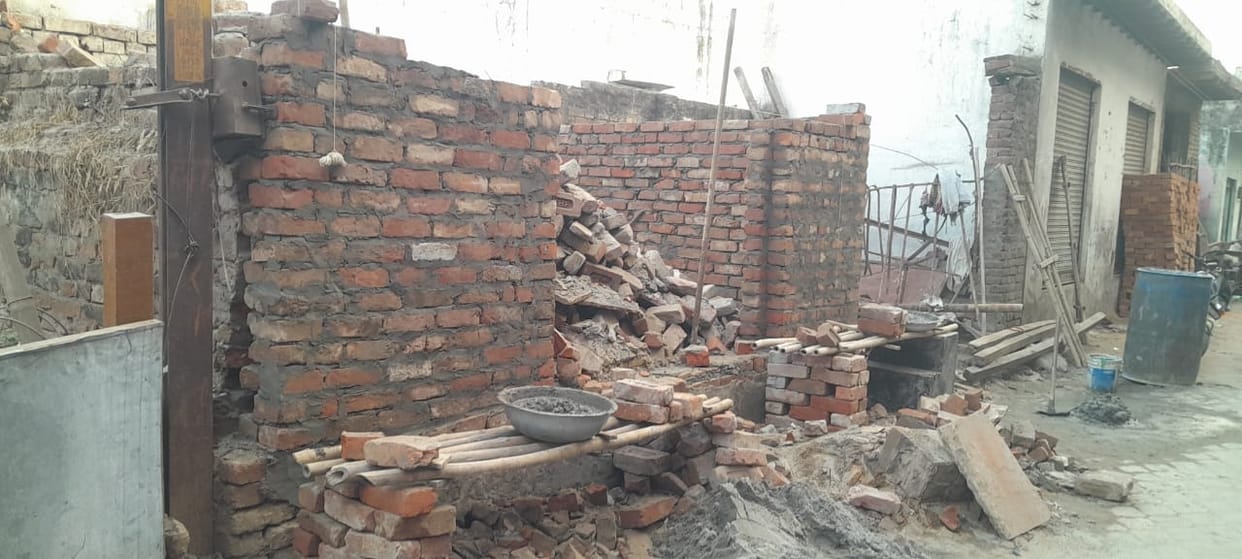 Illegal occupation of municipal land, threat to complainant
