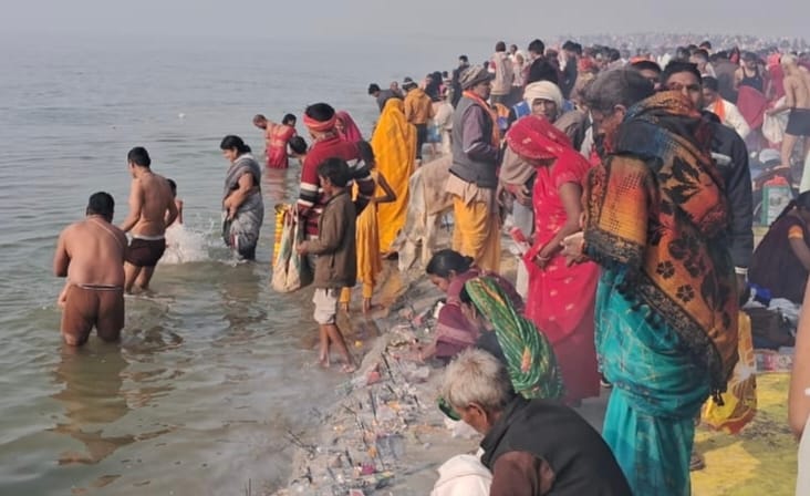 Mauni Amavasya: Devotees bathe and meditate in mythological rivers and lakes