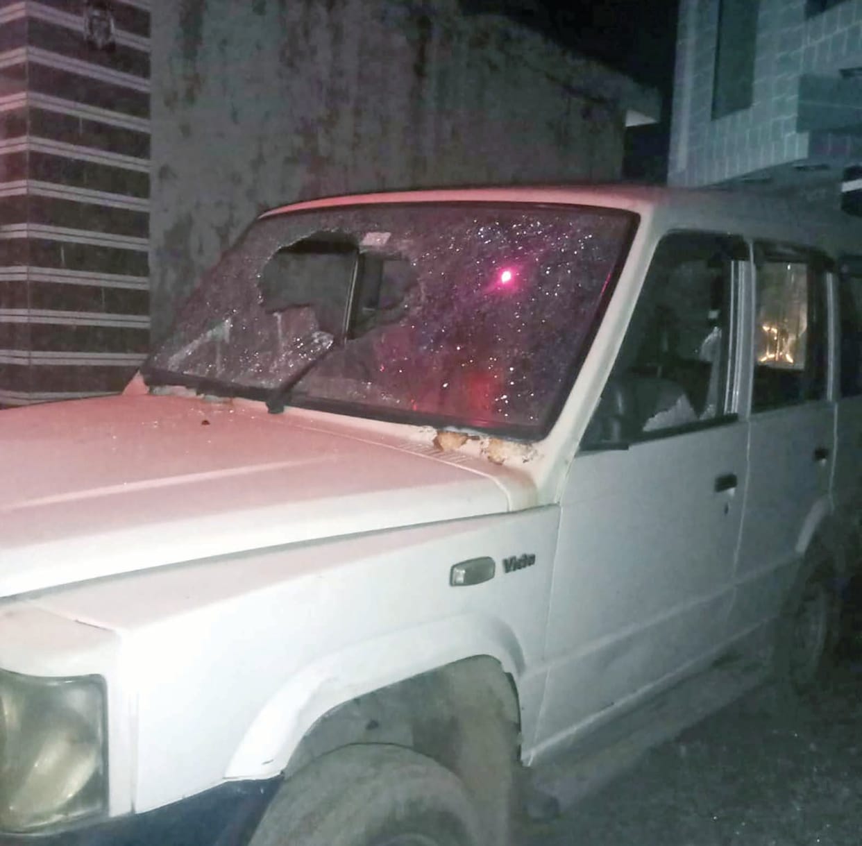 Attack on a young mans house in Chang, miscreants vandalized his car