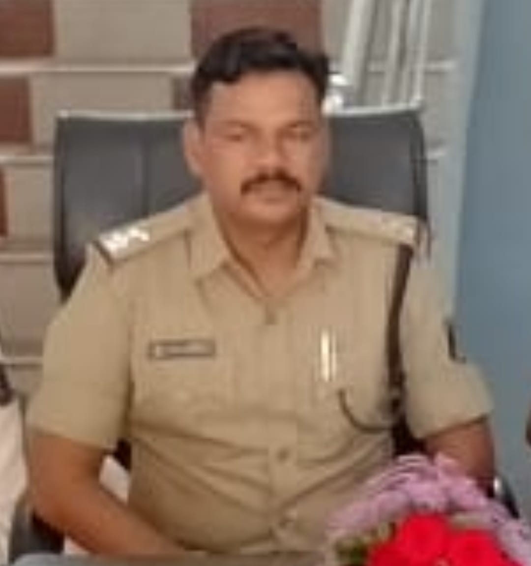 Jarhagaon police station in-charge Nandlal Paikra passed away unexpectedly in road accident in Rajasthan