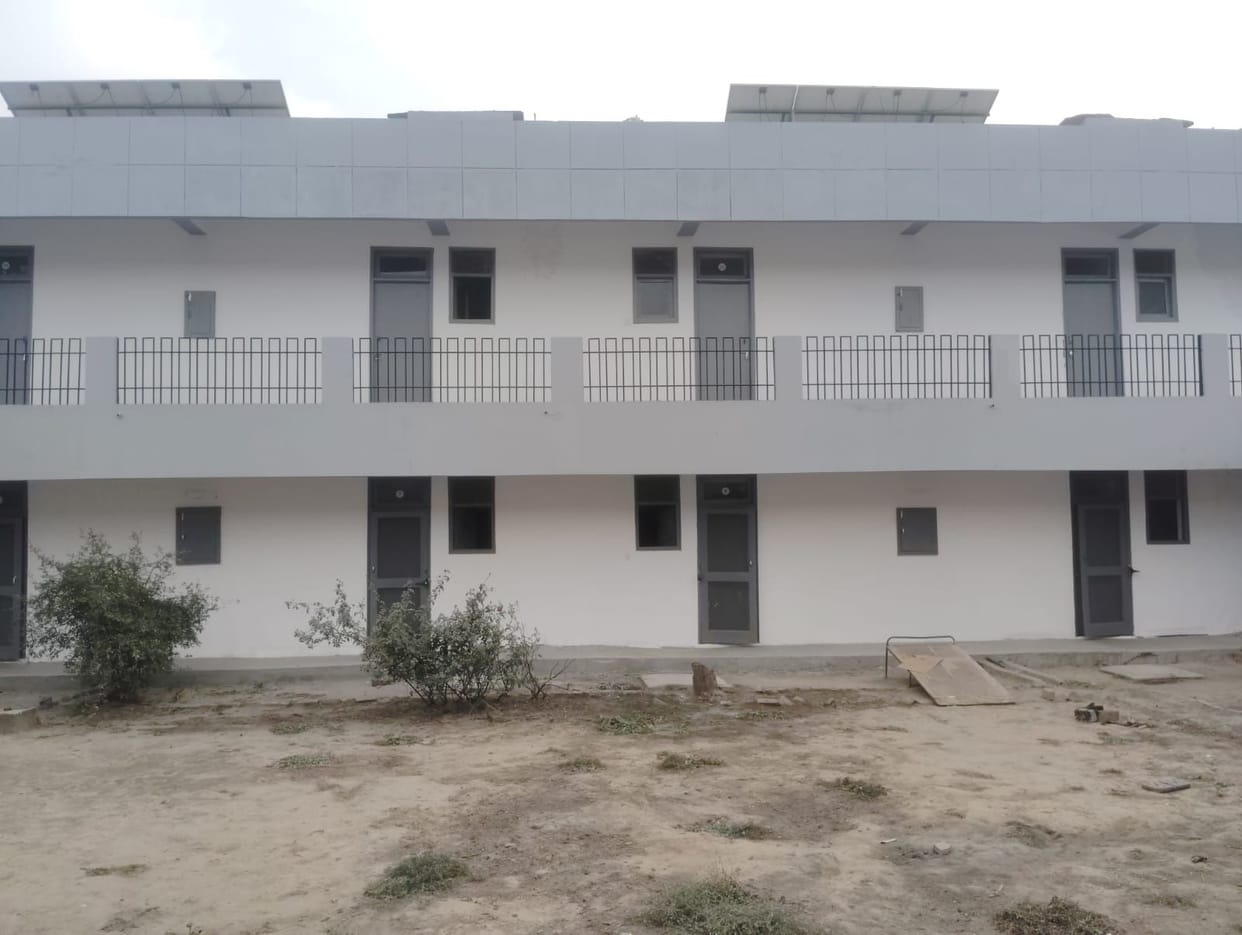 Working women in the district will soon have access to housing facilities.